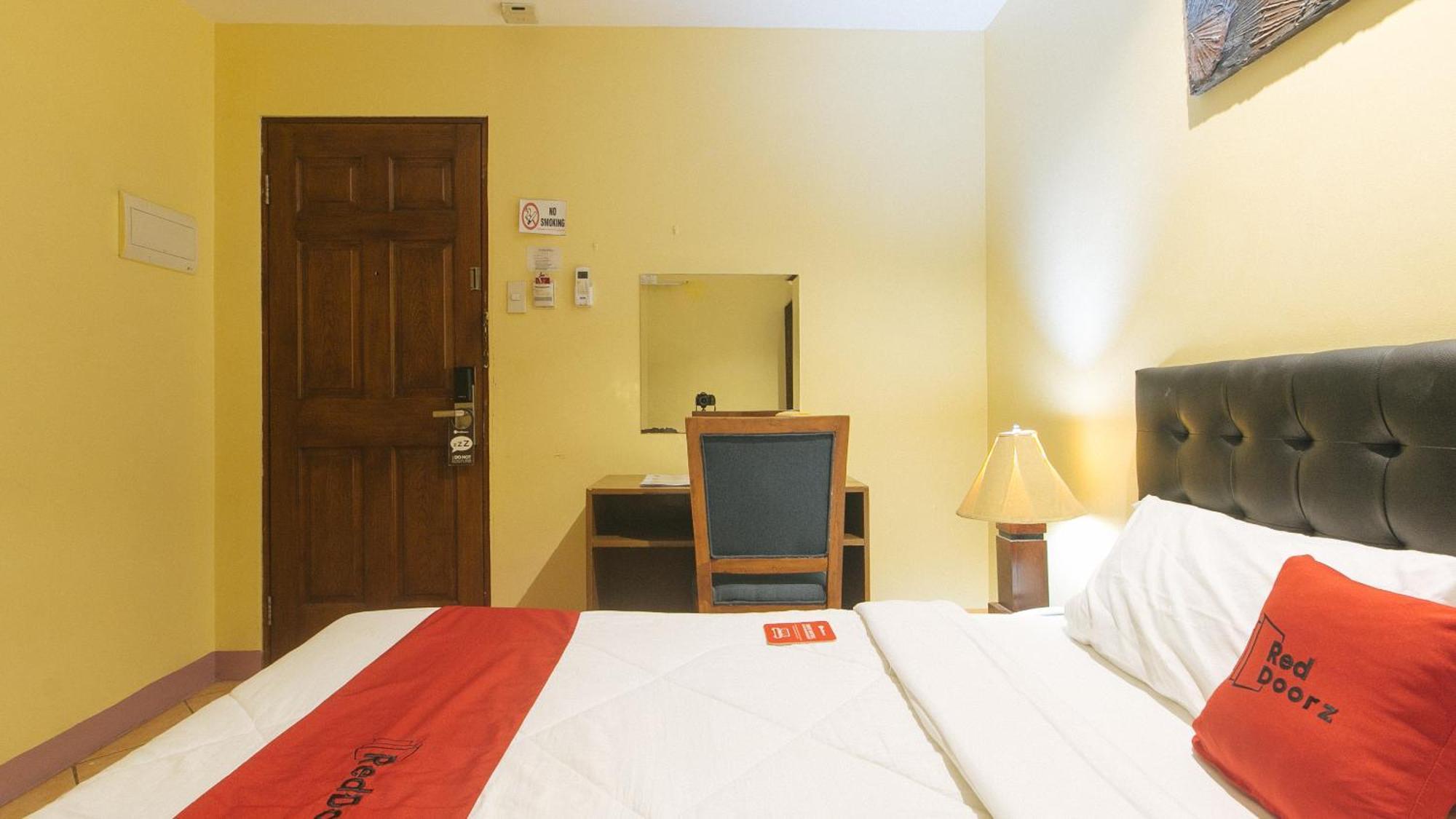 Reddoorz At Comfy Inn Ermita Μανίλα Εξωτερικό φωτογραφία