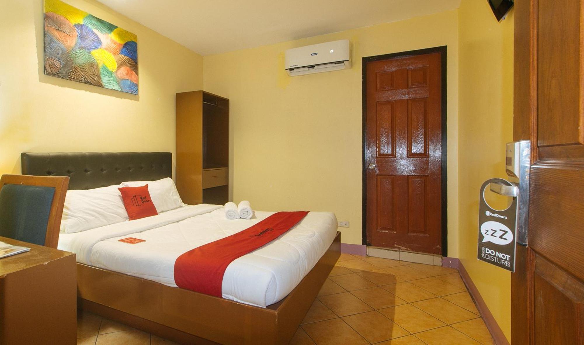 Reddoorz At Comfy Inn Ermita Μανίλα Εξωτερικό φωτογραφία