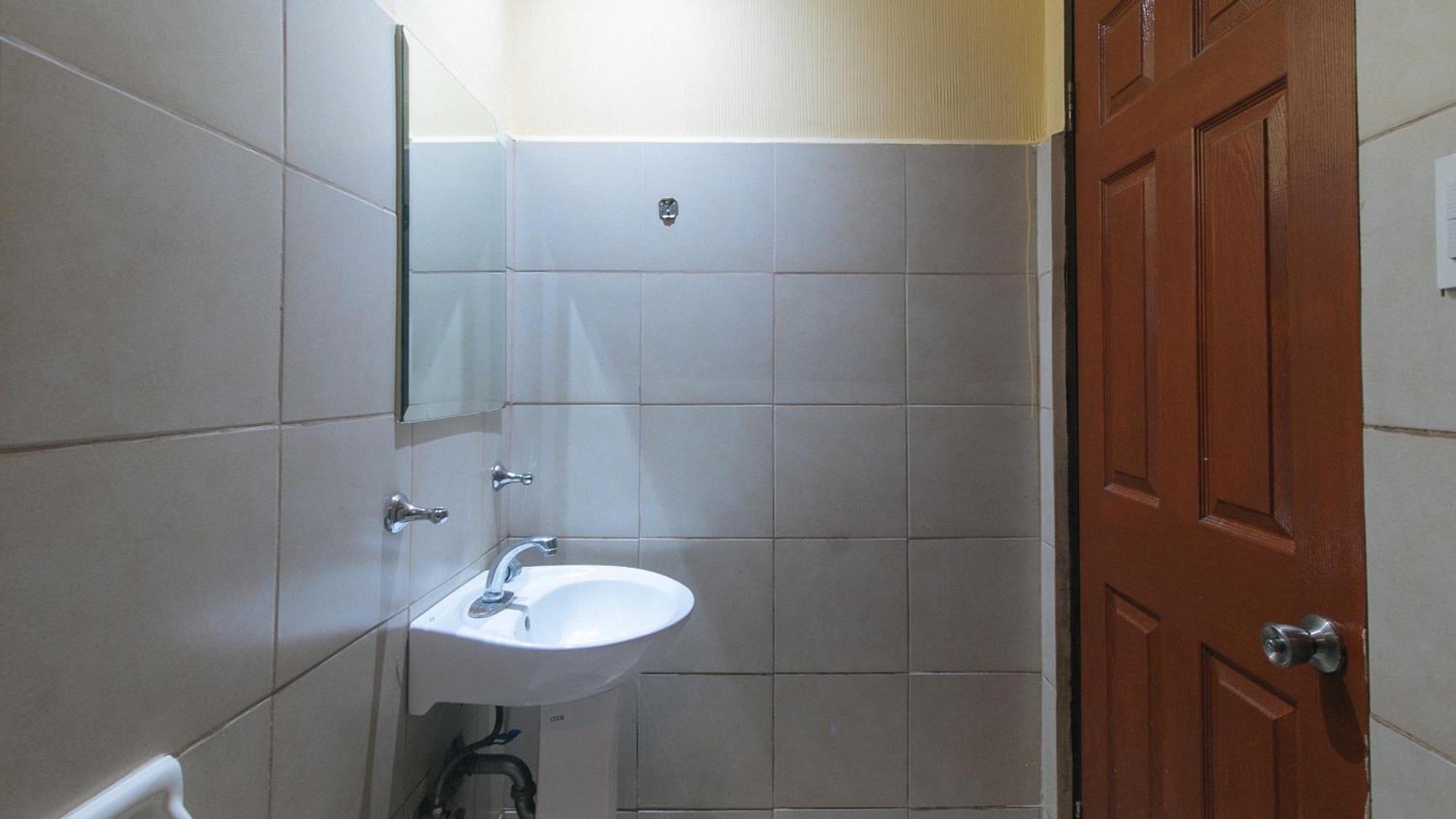 Reddoorz At Comfy Inn Ermita Μανίλα Εξωτερικό φωτογραφία