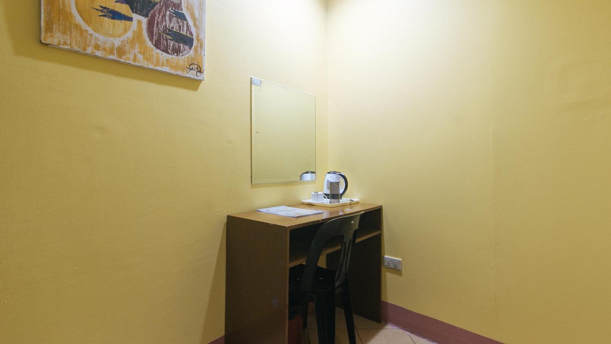 Reddoorz At Comfy Inn Ermita Μανίλα Εξωτερικό φωτογραφία