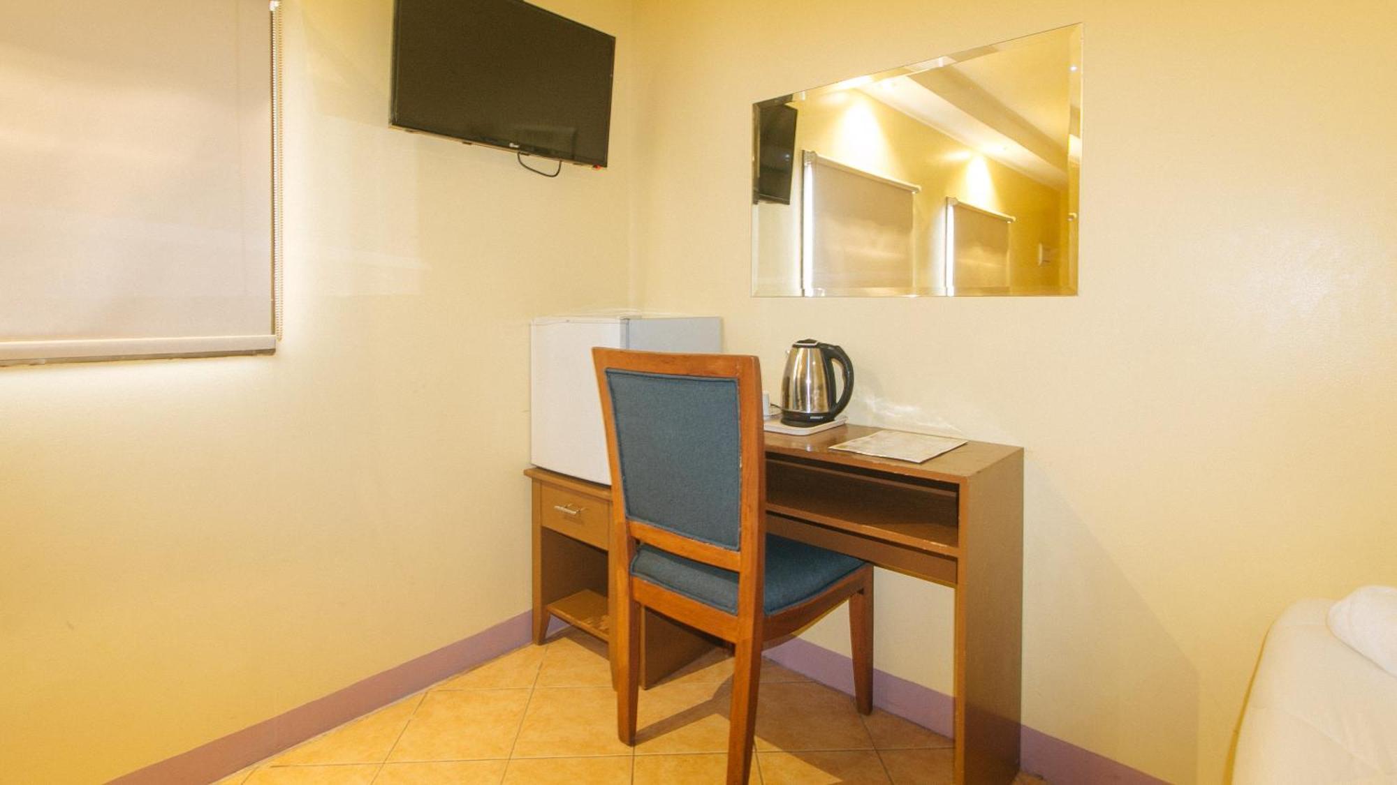 Reddoorz At Comfy Inn Ermita Μανίλα Εξωτερικό φωτογραφία