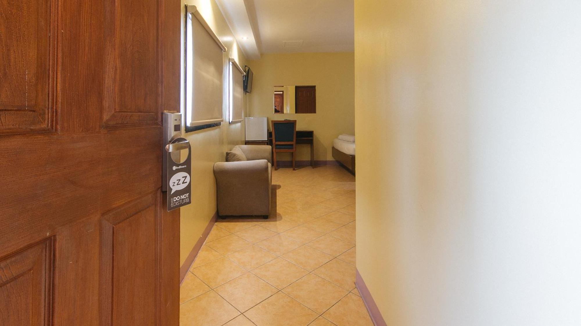 Reddoorz At Comfy Inn Ermita Μανίλα Εξωτερικό φωτογραφία